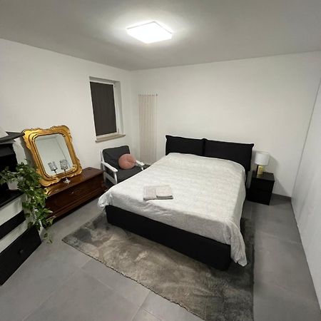 Appartamento Nuovo E Confortevole มอนเตคคิโอ มัจจอเร ภายนอก รูปภาพ