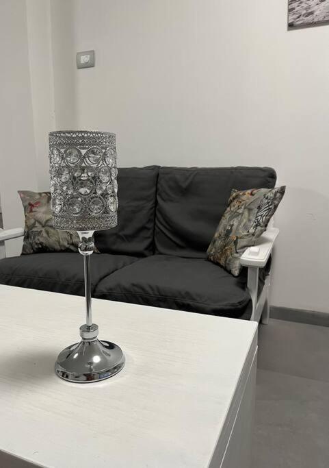 Appartamento Nuovo E Confortevole มอนเตคคิโอ มัจจอเร ภายนอก รูปภาพ