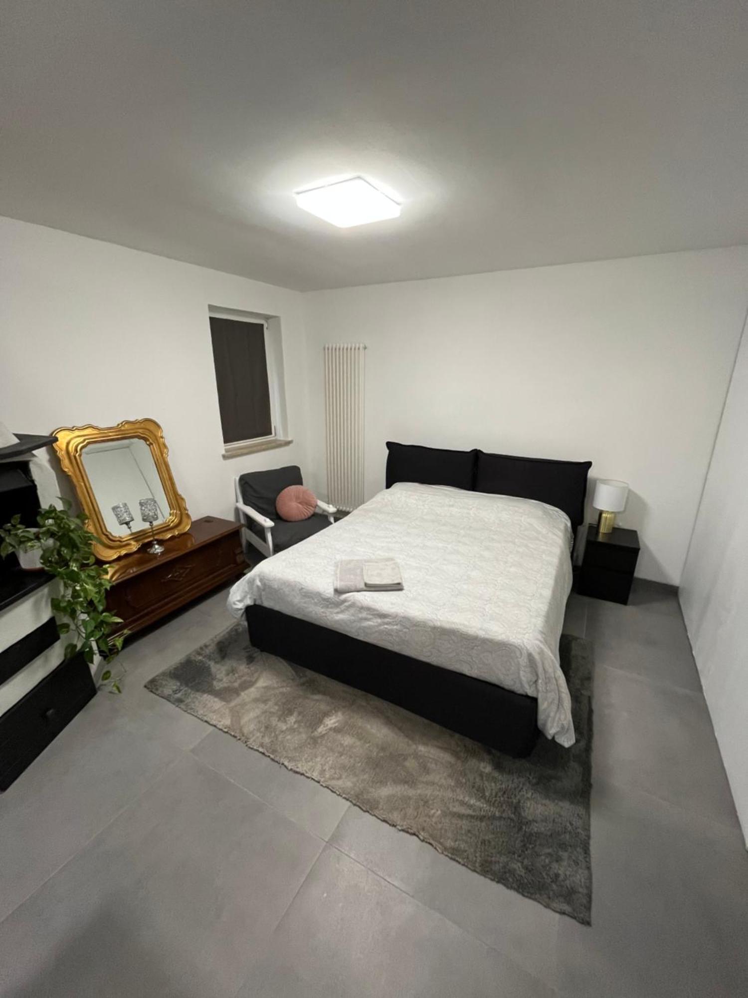 Appartamento Nuovo E Confortevole มอนเตคคิโอ มัจจอเร ภายนอก รูปภาพ